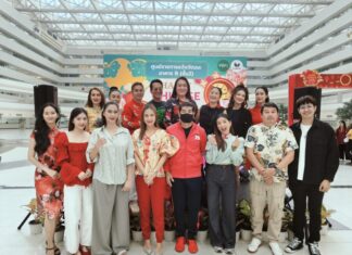 ปังตั้งแต่ต้นปี ดร.โก้ ธีรศักดิ์ เปิดตลาดแตก ชมชิมช้อป ร้านค้าดาราฉลองตรุษจีน พร้อมรับอั่งเปา