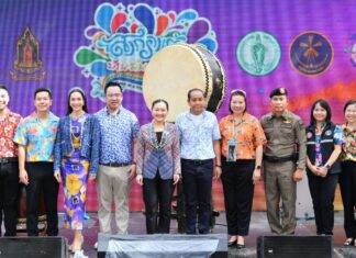 เริ่มแล้วอย่างคึกคัก!! “สงกรานต์บ้านฉัน สีสัน สีลม”