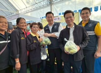 งานธงฟ้าขับเคลื่อนเศรษฐกิจ ณ โรงเรียนเคหะทุ่งสองห้องวิทยา 2 เขตหลักสี่ กรุงเทพฯ