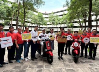 พาณิชย์ จับมือ ไปรษณีย์ไทย สนับสนุนกล่องบรรจุผลไม้ DIT ส่งฟรีทั่วประเทศ