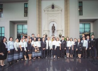 ครบรอบ 15 ปี สถาปนามหาวิทยาลัยนวมินทราธิราช