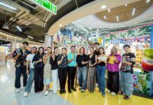 โลตัส ศรีนครินทร์ แตก! ยกทัพดาราเสิร์ฟความอร่อยในงาน “Lotus’s สงกรานต์ม่วนจอย x ดาราพาชิมมาร์เก็ต”