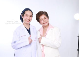 แม่ปุ๊ ปิยะมาศ อัพหน้าครั้งแรกในวัย 73 ปี ด้วยเทคนิค Face – Lock สวย สดใสจนร้องว้าว “รู้งี้! ทำมานานแล้ว”